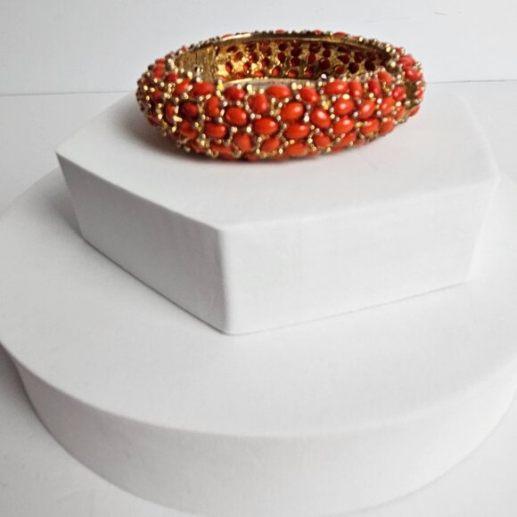 Kenneth Jay Lane Style Coral Red Orange Cabochon Hinged Heavy Bangle Bracelet - Picture 3 of 16